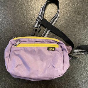 Teva Fanny Pack NWOT